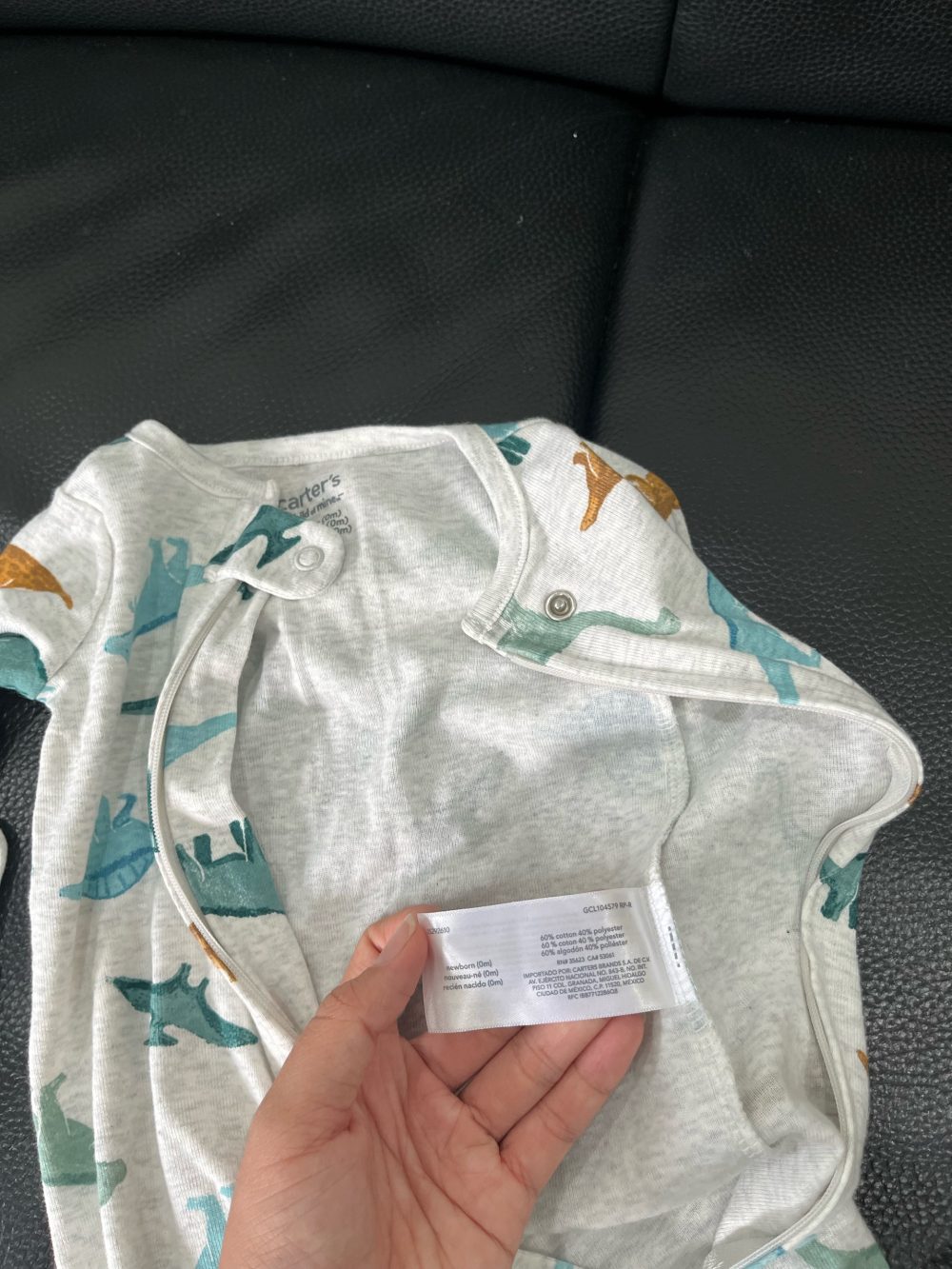 Set 2 bộ sleepsuit Carter’s hoạ tiết rừng khủng long ( size: newborn ) - Ảnh 8