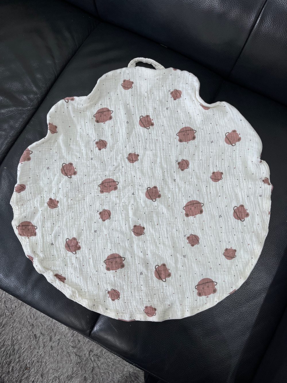 Vỏ gối chống trào ngược Mochee họa tiết gấu vũ trụ 60x60cm - Ảnh 4