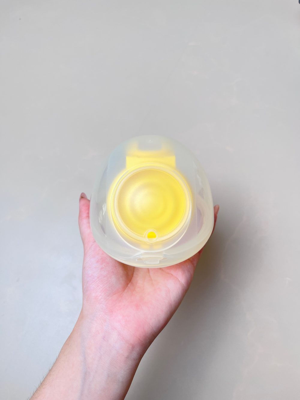 Máy hút sữa Medela Pump in Style MaxFlow Hands Free ( full box) tặng kèm phễu hạ size, miếng lót thấm sữa và áo hút sữa, túi trữ sữa - Ảnh 19