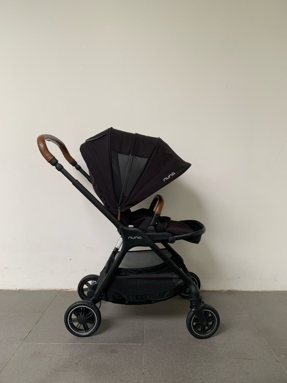 Xe đẩy Nuna Triv màu đen khung đen ( sơ sinh- 22kg~4y) - Ảnh 2