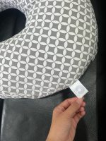 Gối cho bé bú Boppy Charcoal Geo Circles(còn túi đựng) - Ảnh 7