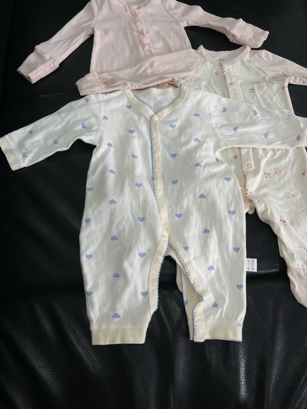 Set bộ bodysuit Gap, bodysuit Nous(0->3m) tặng kèm bộ bodysuit hoạ tiết trái tim - Ảnh 2