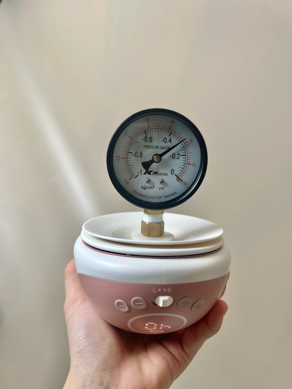 Máy hút sữa Momcozy M9 màu hồng ( còn cốp đựng) - Ảnh 25