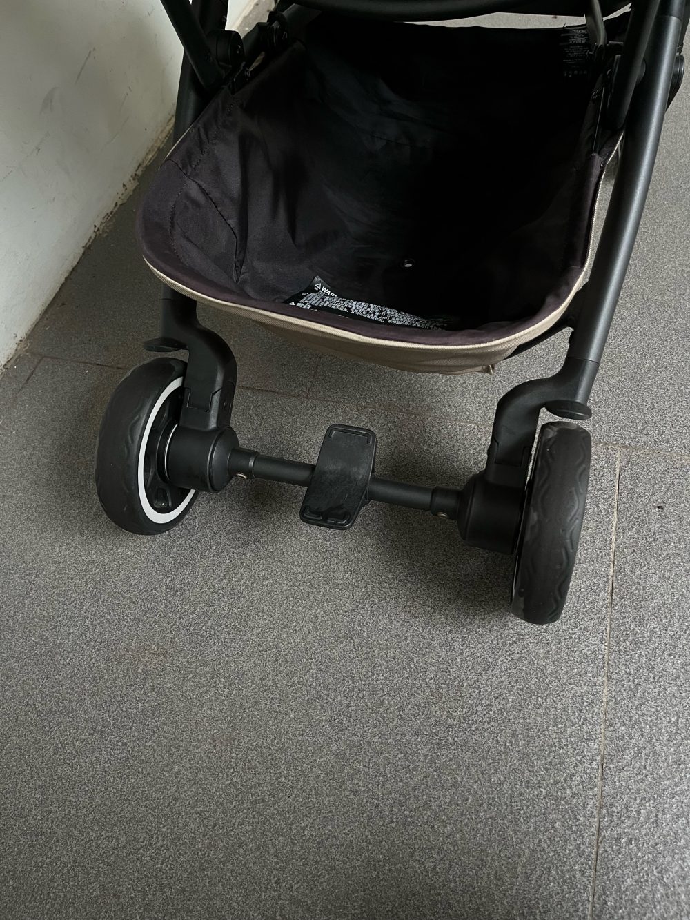 Xe đẩy Joolz Aer 1 màu Lovely Taupe ( size: 6m->4y, tối đa 22kg) kèm cup holder và đệm lót joolz - Ảnh 9