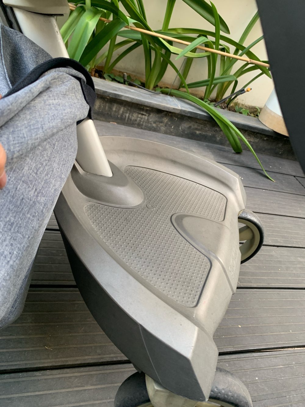 Xe đẩy Stokke Xplory màu xanh nhạt kèm màn chống muỗi (6m~36m) - Ảnh 5