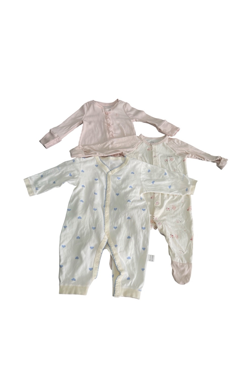 fefcc4356d814fb085f3ddc7eeb7d3e9 Set bộ bodysuit Gap, bodysuit Nous(0->3m) tặng kèm bộ bodysuit hoạ tiết trái tim - Ảnh 1